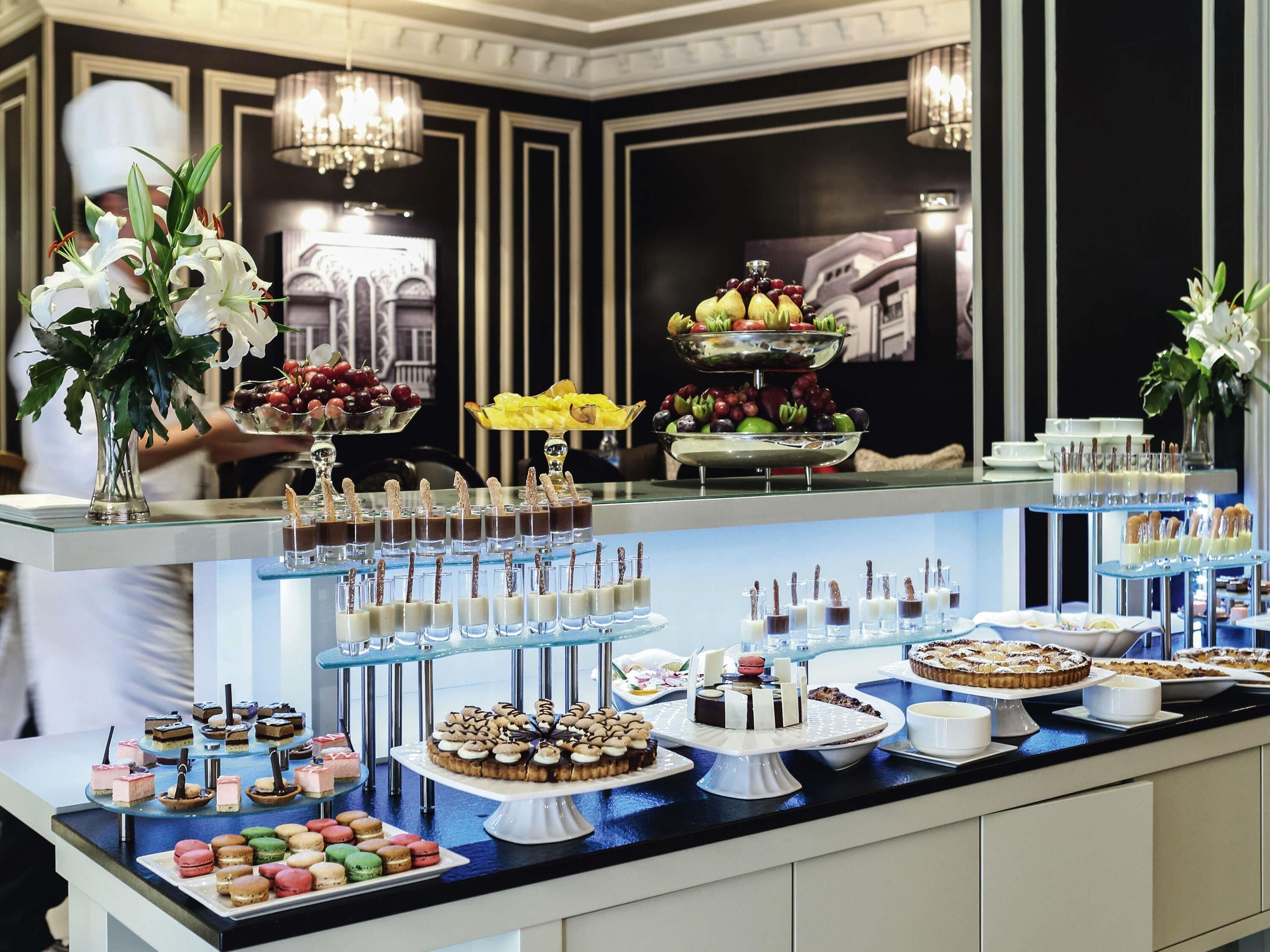 2 Restaurants, Frühstück, Mittagessen, Abendessen, internationale Küche