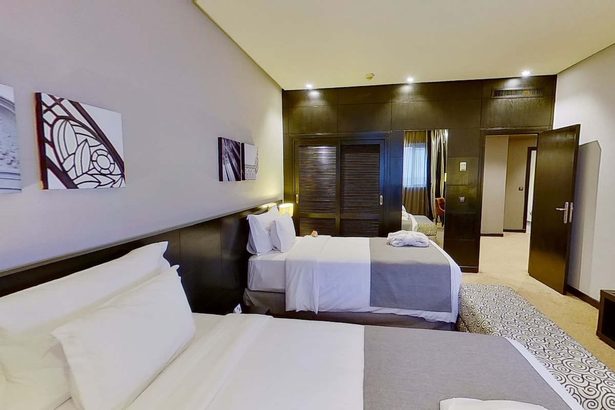 ห้องแฟมิลี่สวีท, 2 ห้องนอน | เครื่องนอนระดับพรีเมียม, ผ้านวมขนเป็ด, มินิบาร์, ตู้นิรภัยในห้องพัก