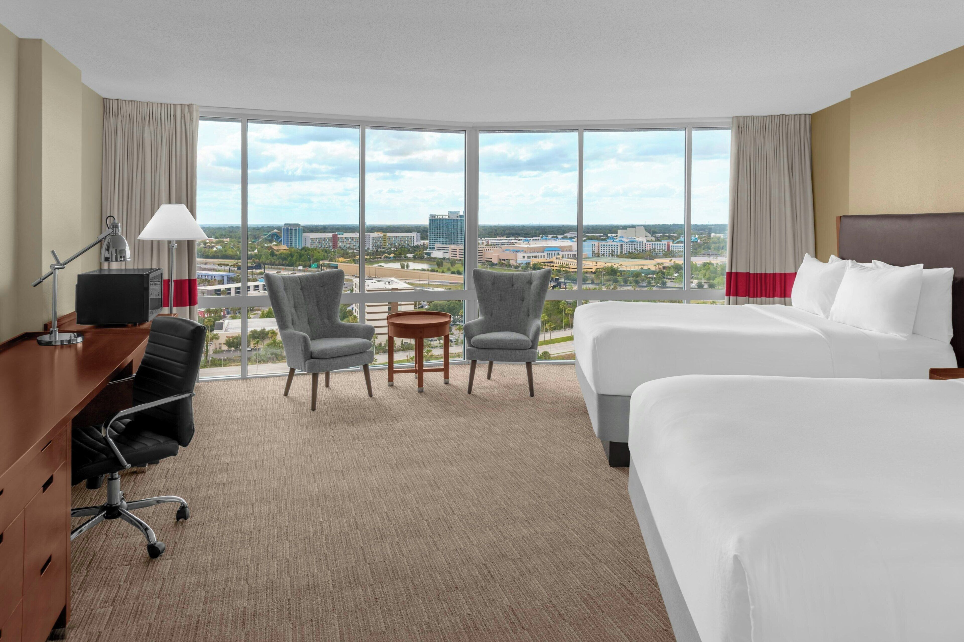Junior Suite, 1 Bedroom, City View | Hypo-allergenic bedding, pillowtop beds, in-room safe, desk