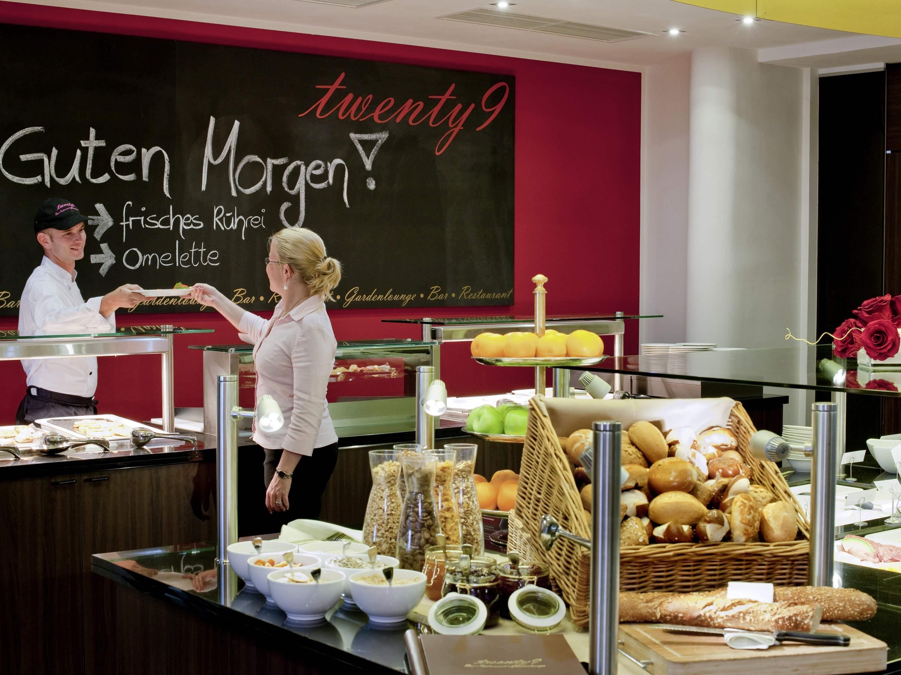 Petit déjeuner buffet servi tous les jours en supplément