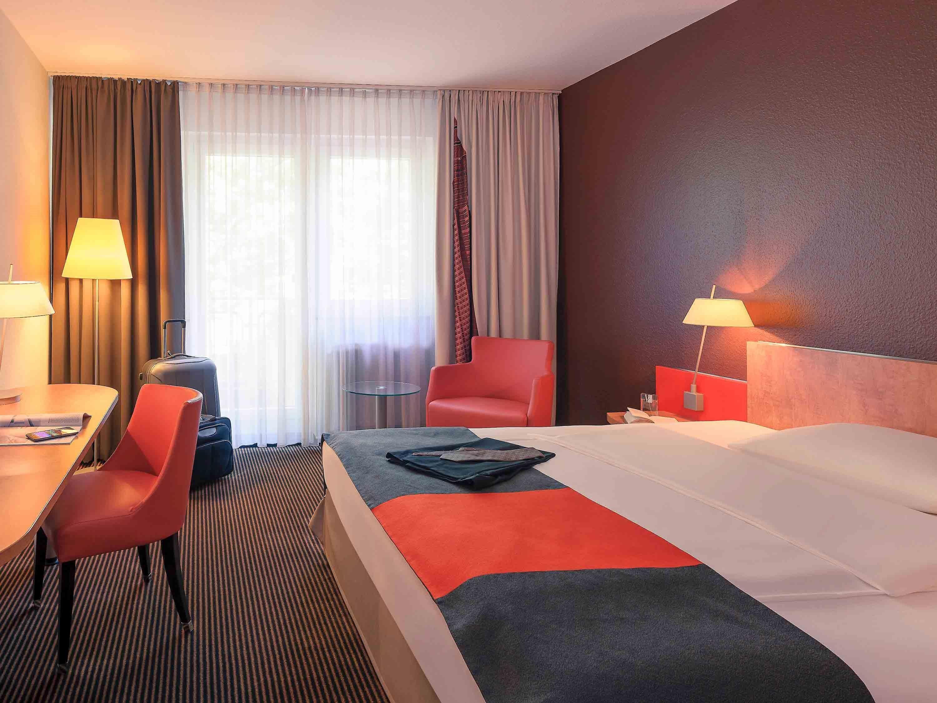 Premium bedding, Select Comfort beds, in-room safe, desk