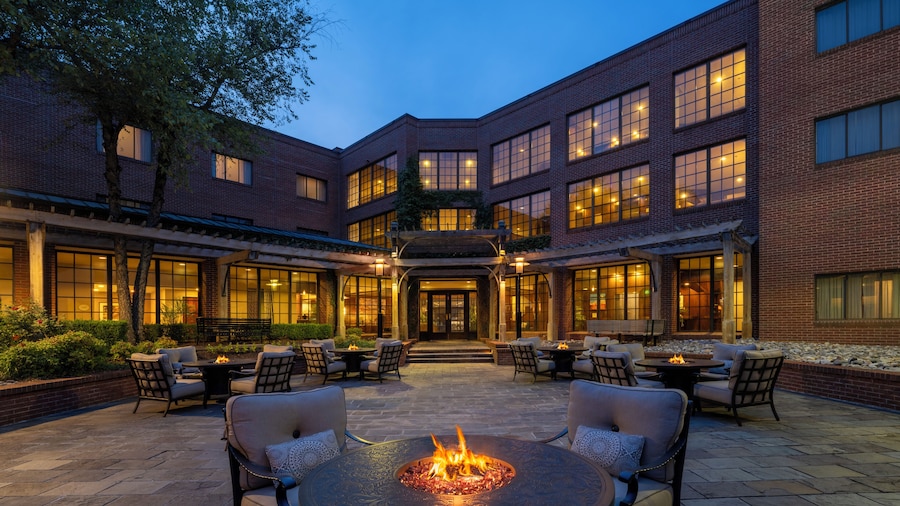 DoubleTree Suites by Hilton Charlotte - SouthPark
