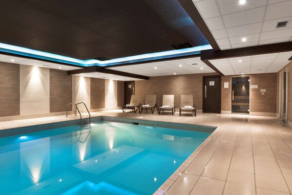 Indoor pool - Radisson Blu Hotel, Edinburgh City Centre (Edinburgh)