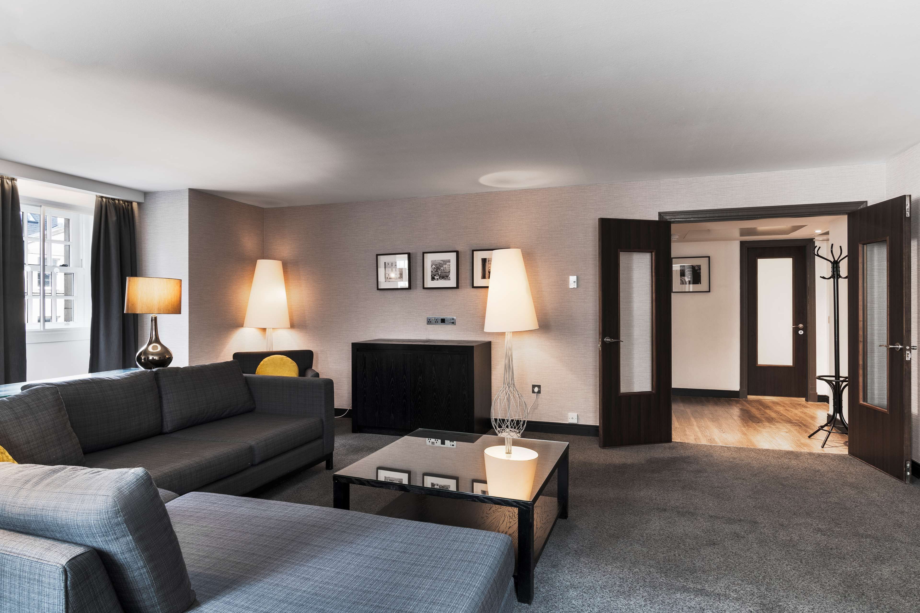 suite (royal) | 1 bedroom, premium bedding, in-room safe, desk