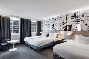 Family Room | Premium bedding, in-room safe, desk, laptop workspace - Radisson Blu Hotel, Edinburgh City Centre (Edinburgh)