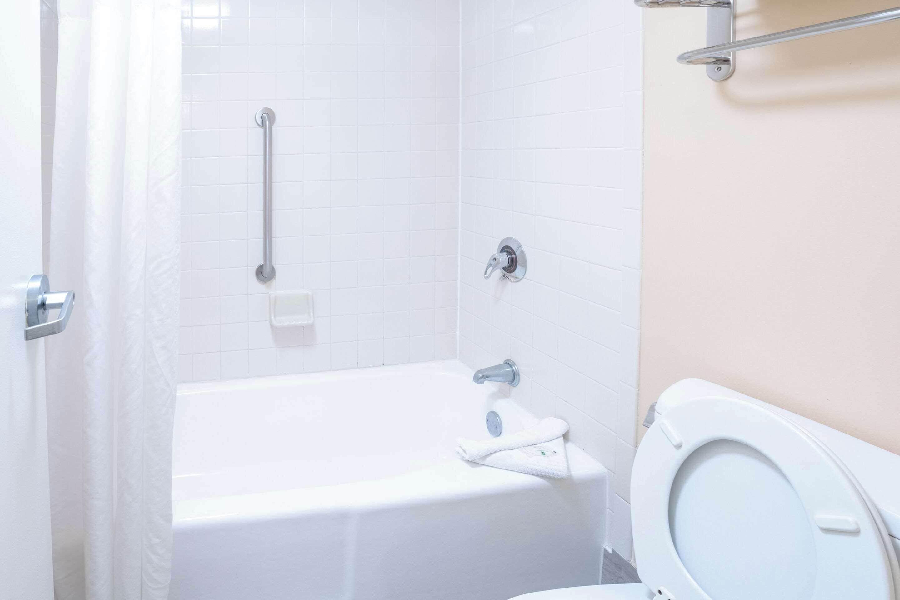 Foto - Quality Inn Palm Beach International Airport