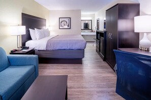Room, 1 King Bed, Non Smoking | Desk, laptop workspace, blackout curtains, iron/ironing board - Quality Inn Palm Beach International Airport (West Palm Beach)