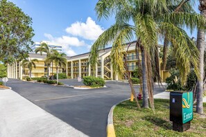 Exterior - Quality Inn Palm Beach International Airport (West Palm Beach)