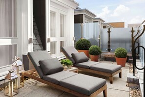 1 bedroom, Egyptian cotton sheets, premium bedding, down duvets - The London EDITION (London)