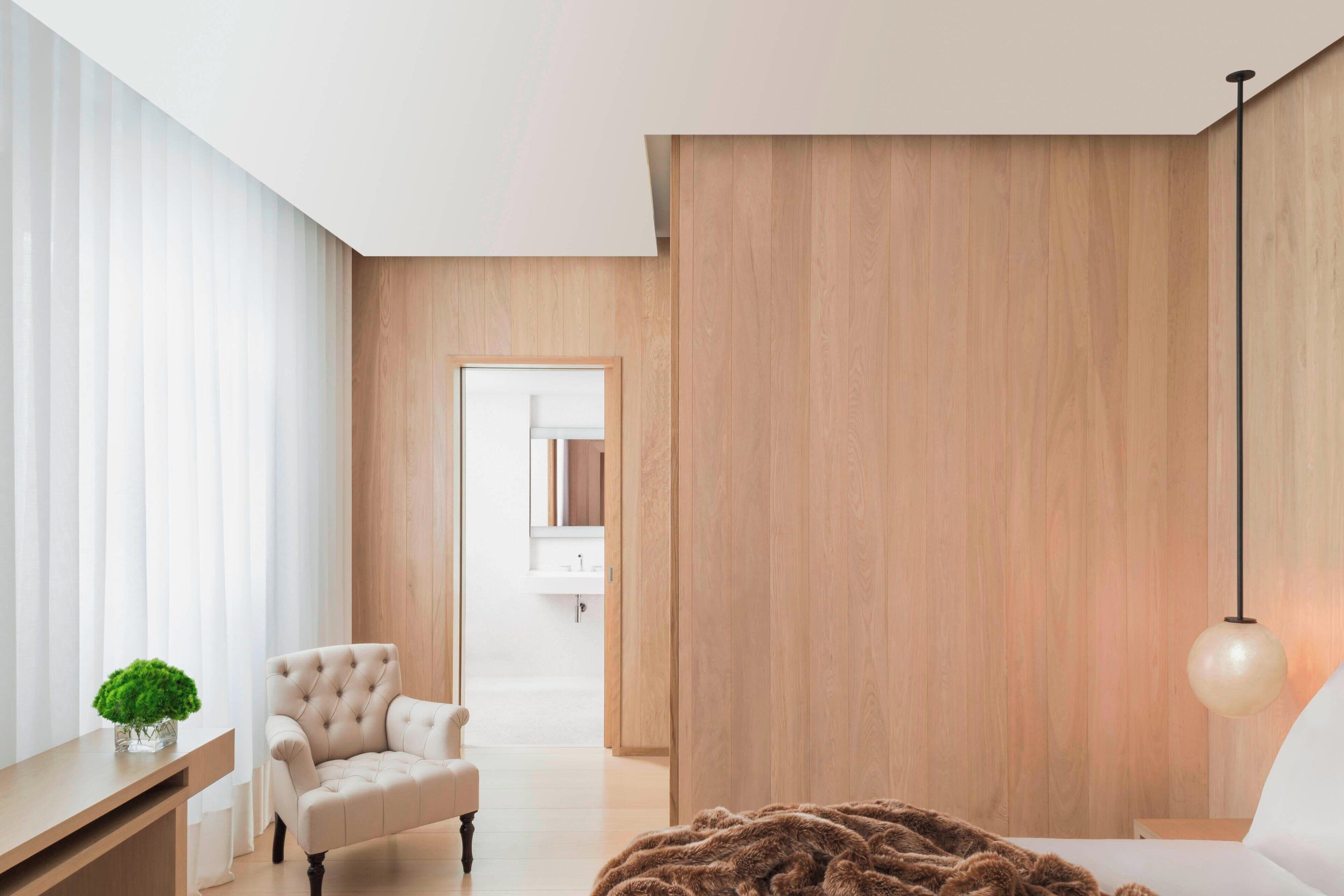 1 bedroom, Egyptian cotton sheets, premium bedding, down comforters