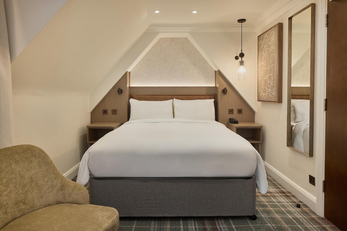 Habitación Deluxe | Sábanas de algodón egipcio, ropa de cama de alta calidad, caja fuerte