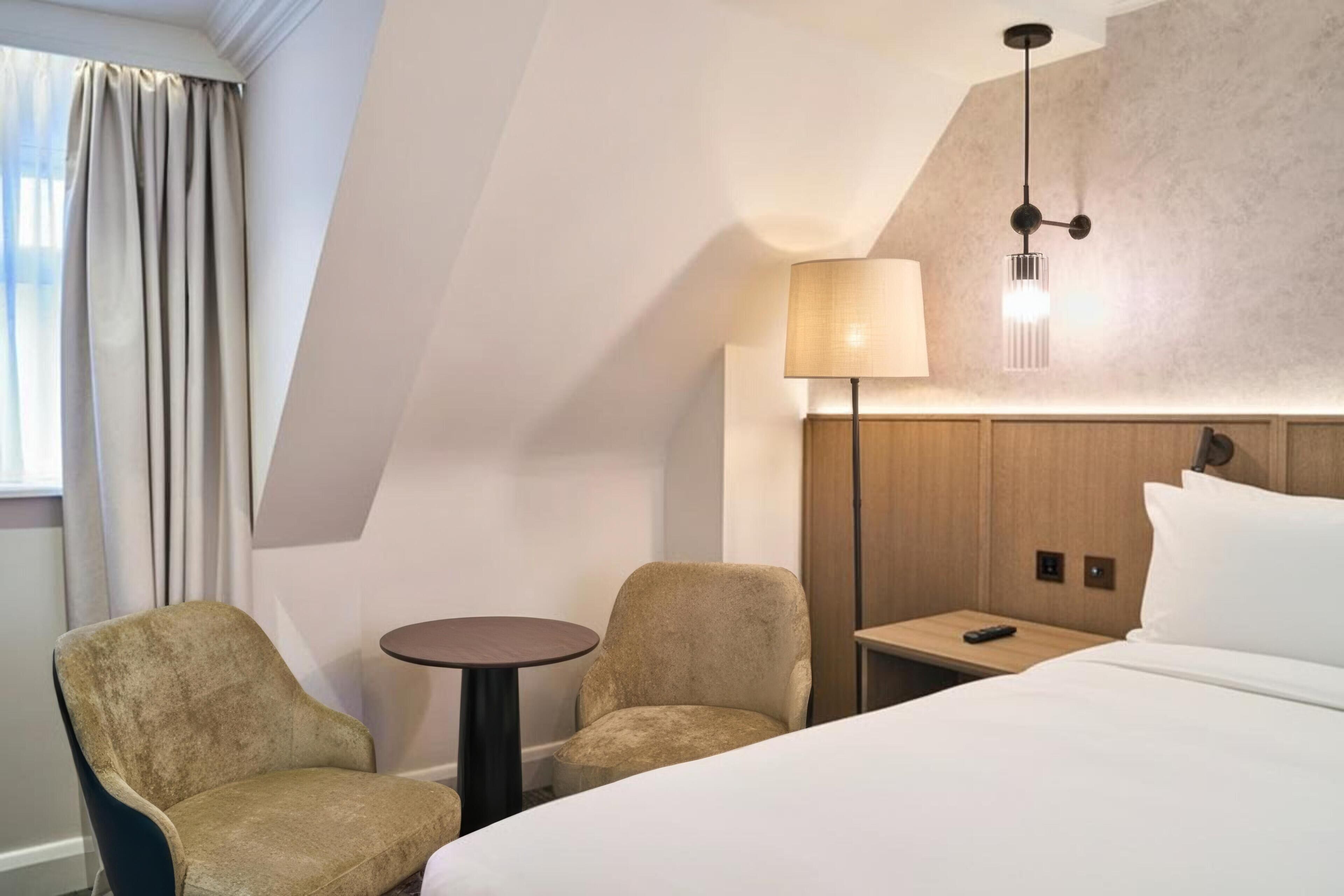 Rom – deluxe (King, Newly refurbished) | Sengetøy i egyptisk bomull, sengetøy av topp kvalitet og safe på rommet