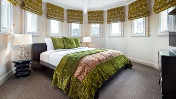 Junior Suite | Egyptian cotton sheets, premium bedding, in-room safe, desk