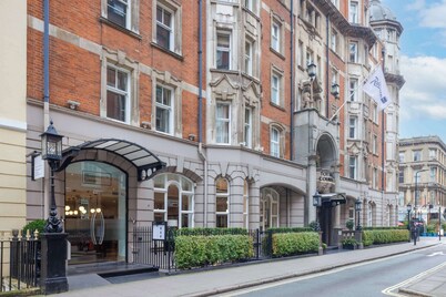 Radisson Blu Hotel, London Tottenham Court Road