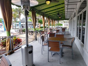 3 restaurantes, café da manhã, culinária americana