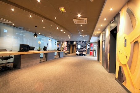 Exterior. ibis Paris Porte d'Italie
