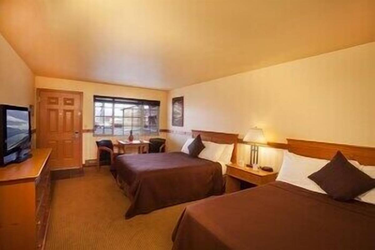 Iron/ironing board, cots/infant beds, free WiFi, bed sheets