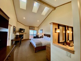 华丽客房, 1 张特大床 | 熨斗/熨衣板、婴儿床、免费 WiFi、床单