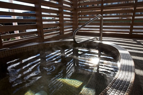 Seasonal outdoor pool, open 9:00 AM to 9:00 PM, sun loungers