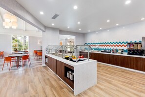 Free daily buffet breakfast 