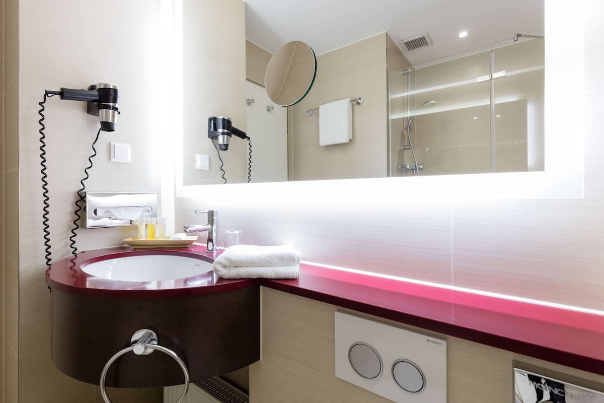 Free toiletries, hair dryer, towels