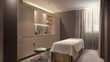 Couples treatment rooms, sauna, hot tub, steam room, body treatments