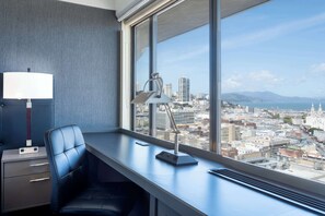 Junior Suite, 1 King Bed, Bay View