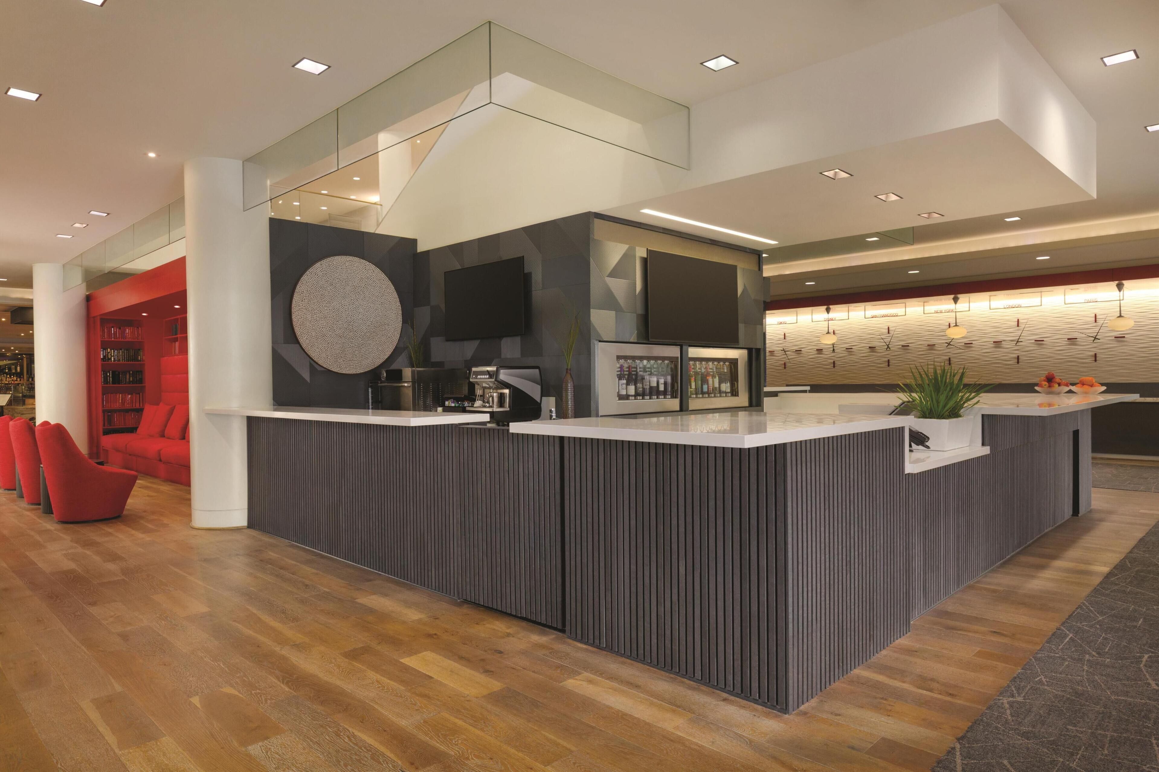 Desayuno a la carta todos los días (con cargo) 