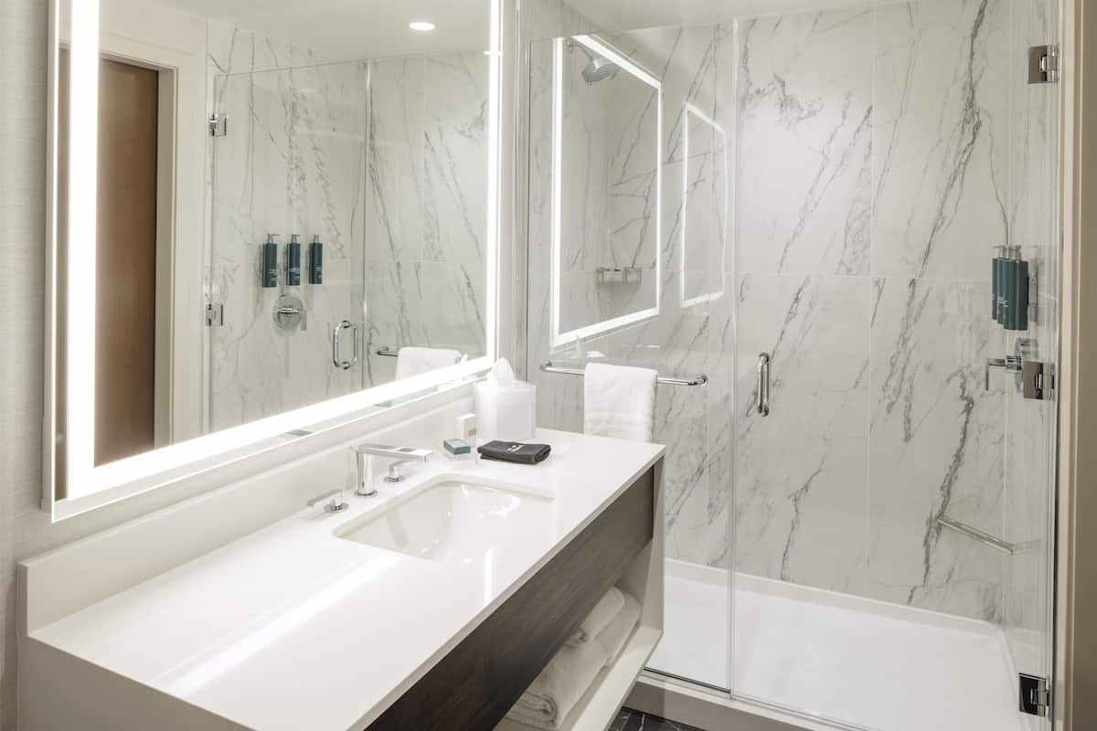 Regadera en el baño