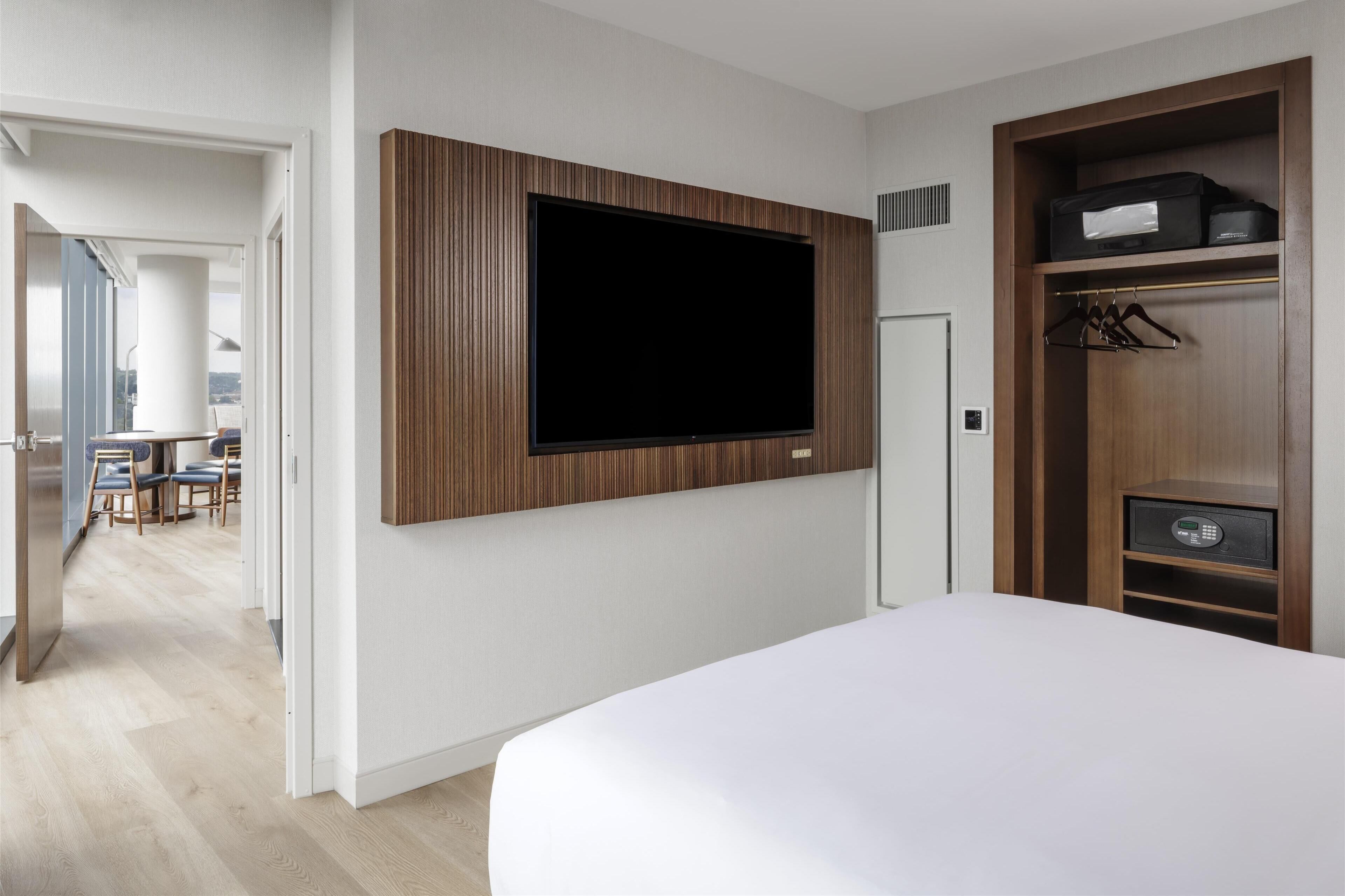 Suite, 1 Bedroom | In-room safe, desk, blackout curtains, free WiFi