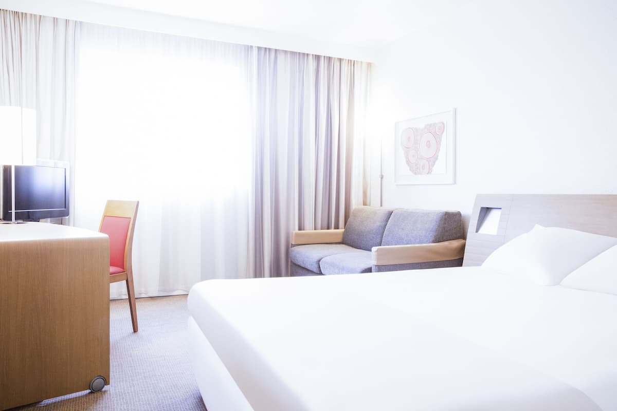 Classic Room, Multiple Beds | In-room safe, desk, blackout drapes, soundproofing