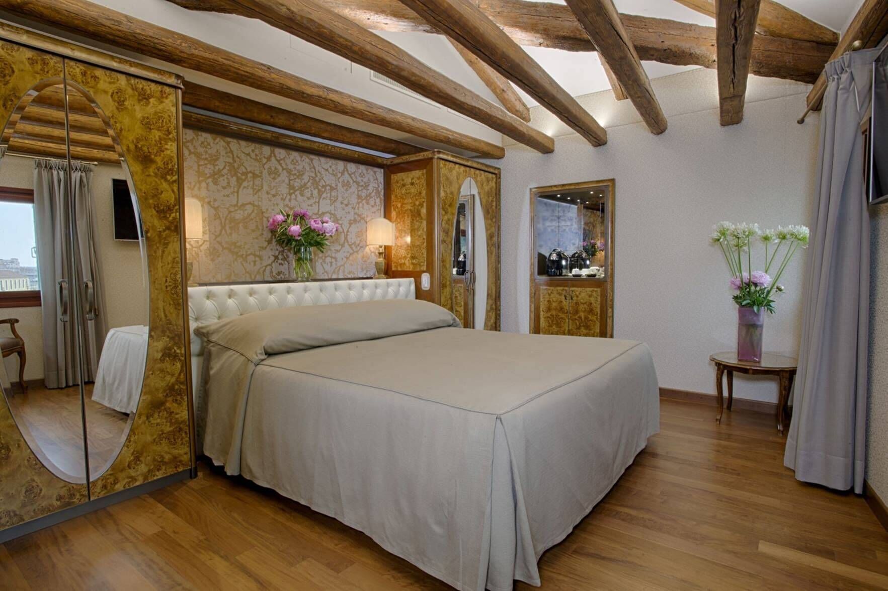 Egyptian cotton sheets, premium bedding, down comforters, pillowtop beds