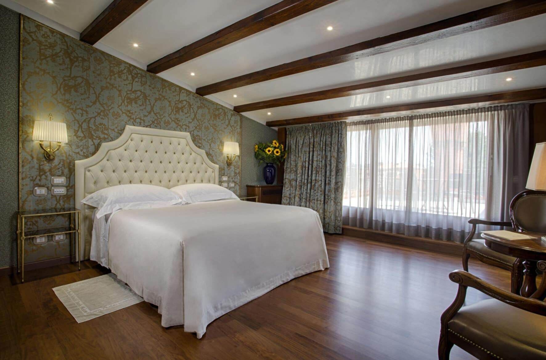Egyptian cotton sheets, premium bedding, down comforters, pillowtop beds