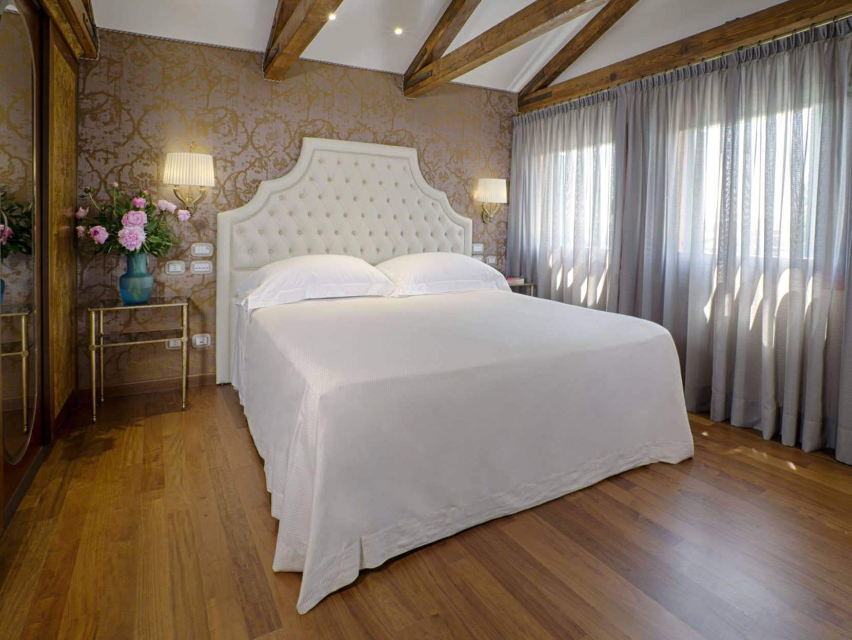Egyptian cotton sheets, premium bedding, down comforters, pillowtop beds