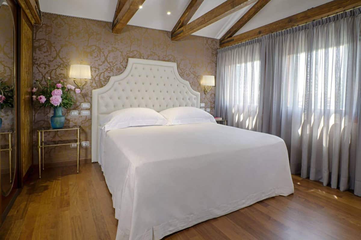 Egyptian cotton sheets, premium bedding, down comforters, pillowtop beds