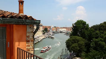 Suite Junior, vista canale (Rooftop)(Piccolo Canale Rio Novo e Giardini) | Terrazza/patio