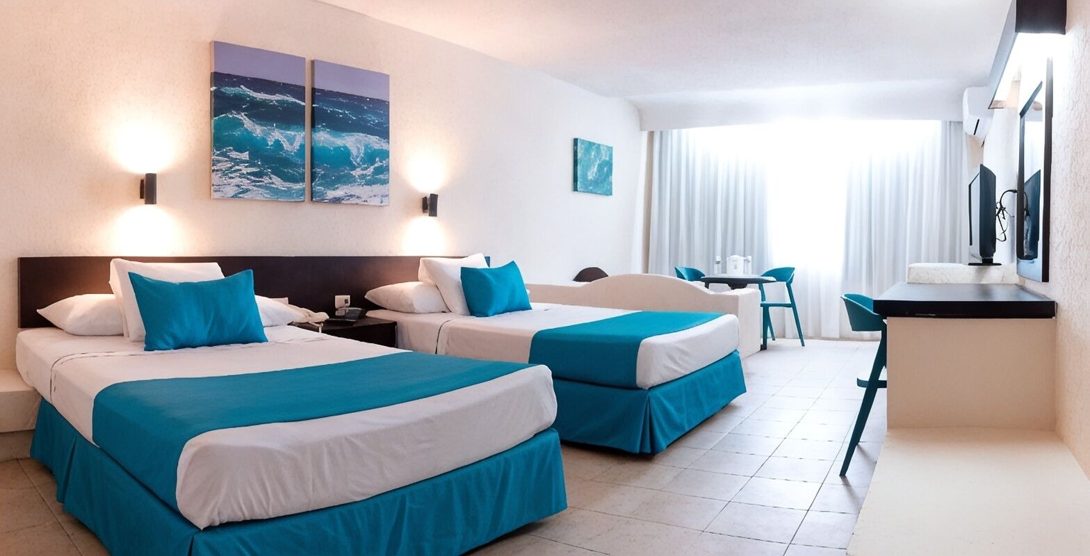 Premium bedding, in-room safe, desk, laptop workspace