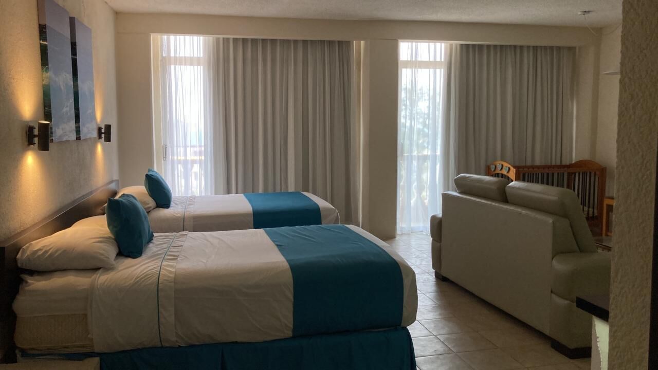 Master Suite, 2 camas dobles | Hochwertige Bettwaren, Zimmersafe, Schreibtisch