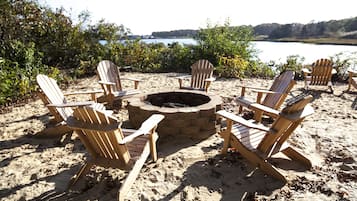 Una spiaggia nelle vicinanze