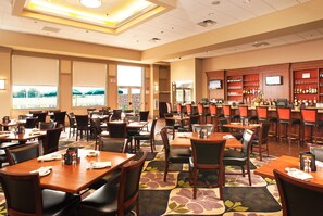 5 restaurants, breakfast served - Vernon Downs Casino and Hotel (Vernon)