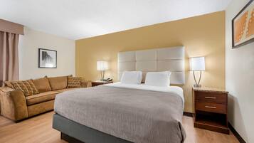 Room, 1 King Bed, Accessible, Non Smoking (Accessible Tub) | Desk, laptop workspace, iron/ironing board, free WiFi