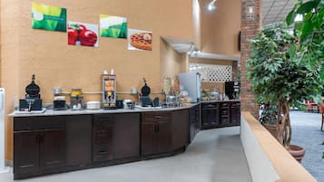 Free daily continental breakfast