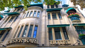 A building with the sign "KAISER KARL HOTEL" indicating it is a hotel. - Apartmenthotel Kaiser Karl (  Self-check-in )  (Bonn)