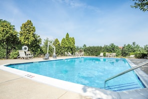 Outdoor pool, pool umbrellas, sun loungers