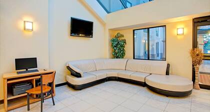 Days Inn by Wyndham Parsippany