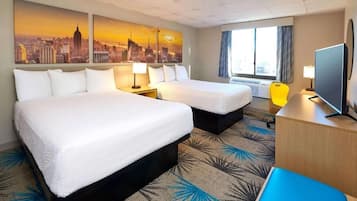 Deluxe kamer, 2 tweepersoonsbedden, niet-roken | Een bureau, verduisterende gordijnen, een strijkplank/strijkijzer