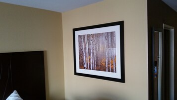 Decoración personalizada, muebles diferentes y escritorio 