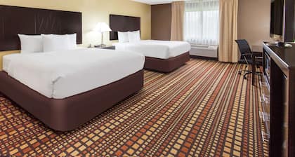 Days Inn & Suites by Wyndham Davenport East