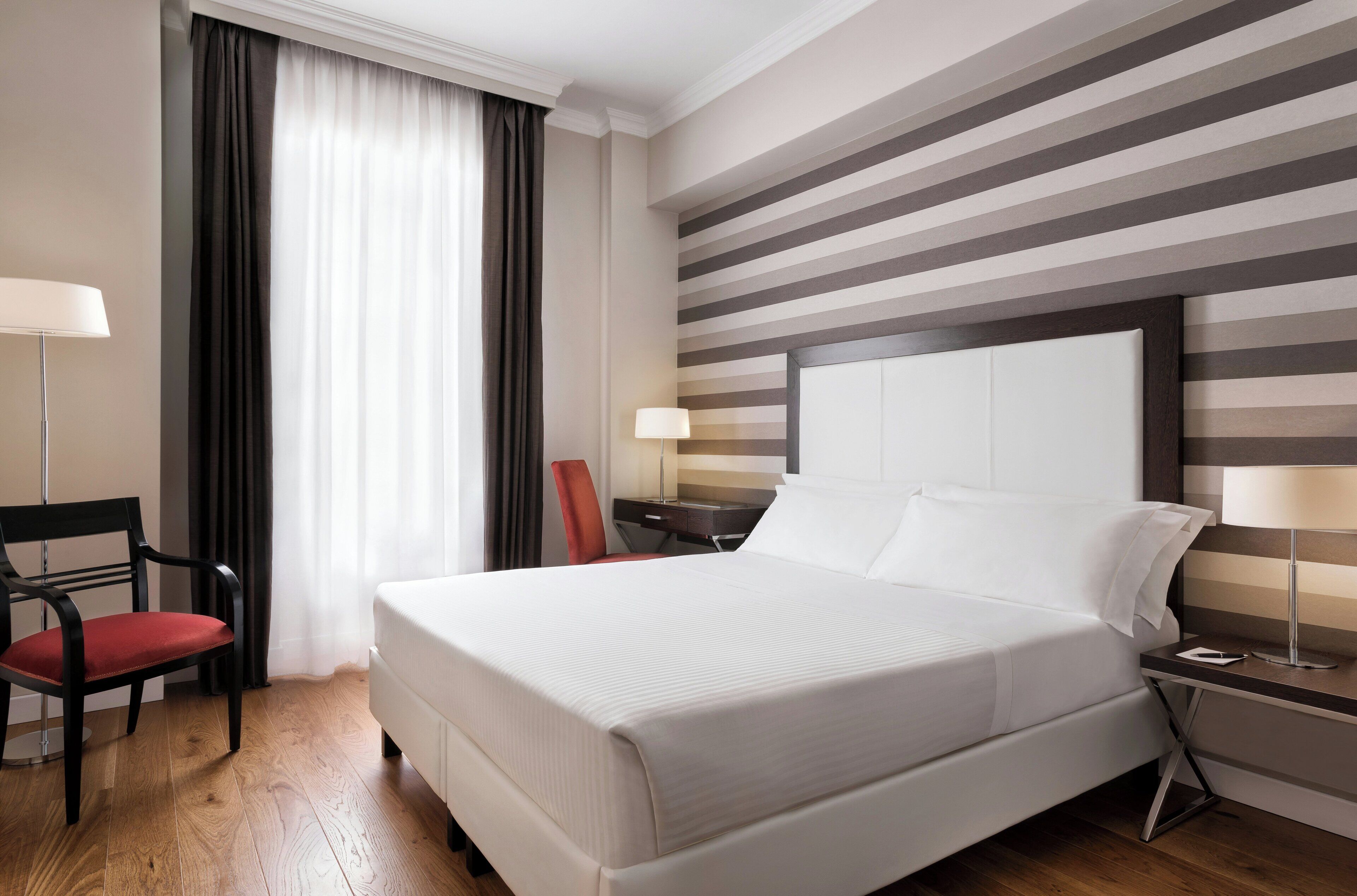 Superior Room | Minibar, in-room safe, desk, soundproofing