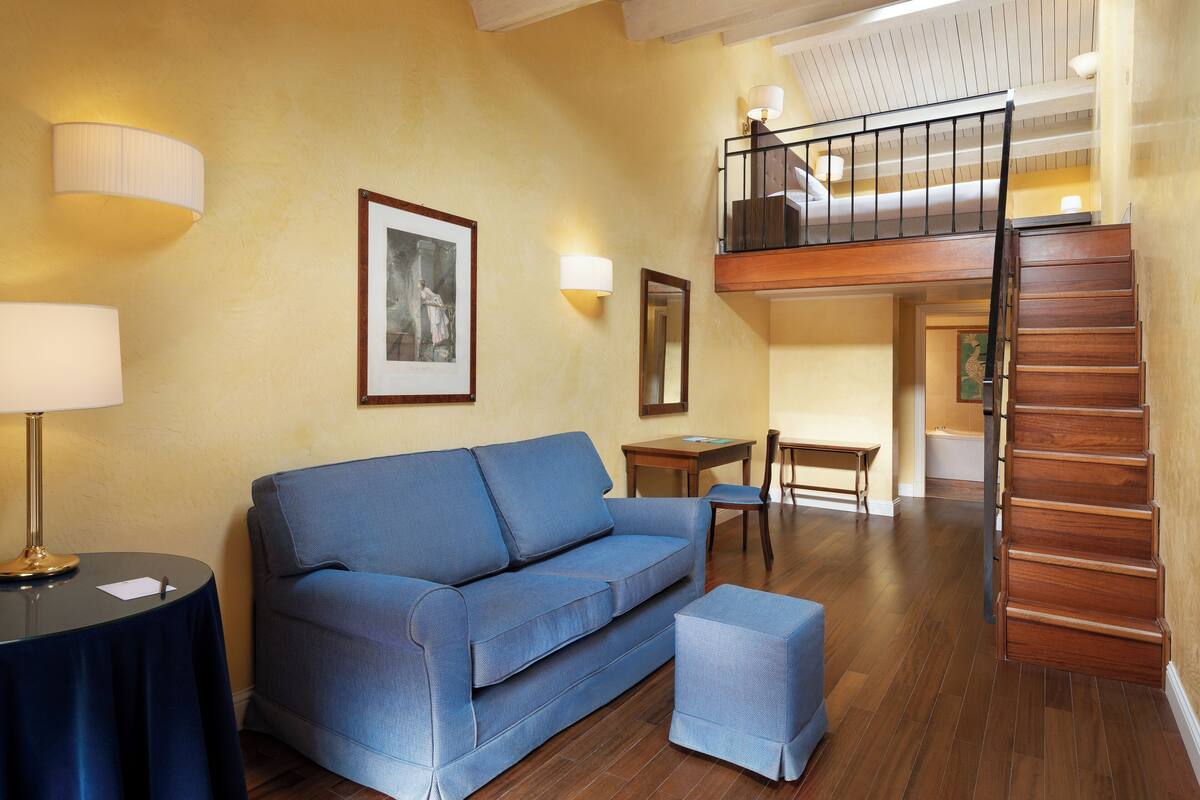 Suite | Minibar, in-room safe, desk, soundproofing